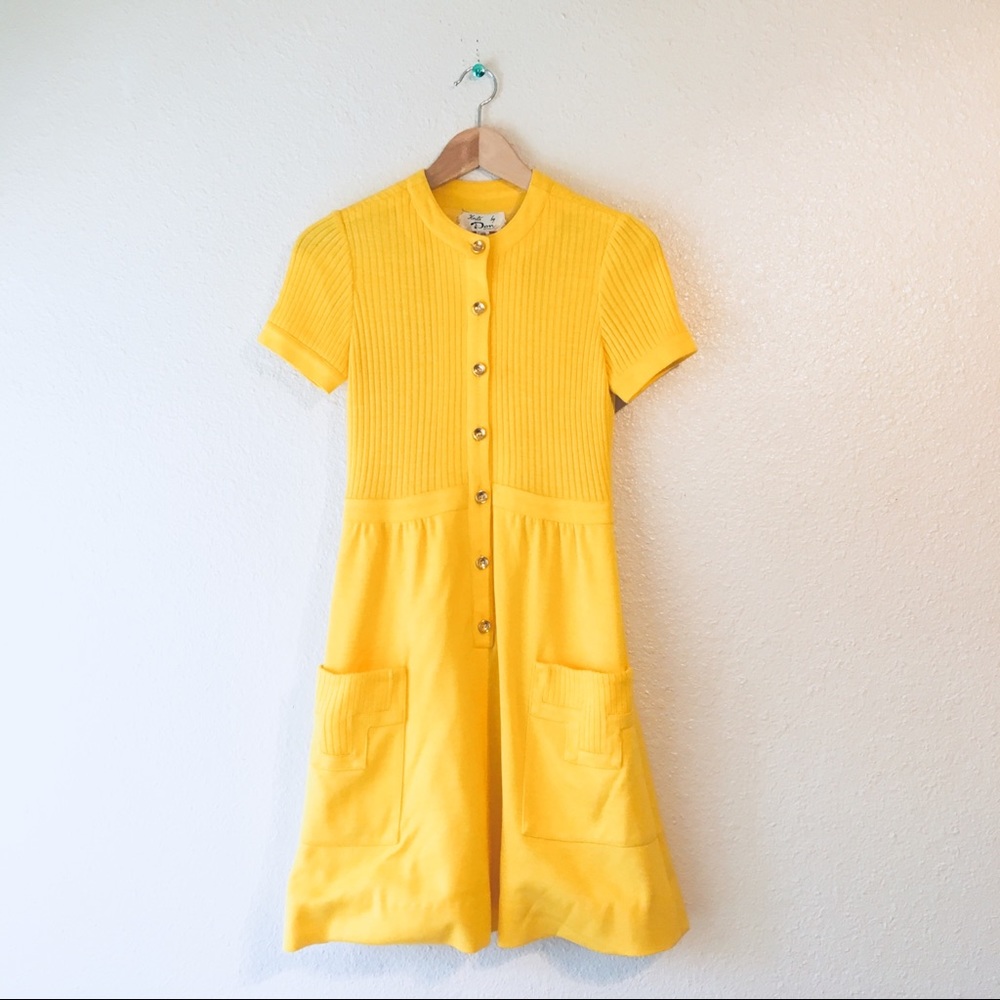 Vintage 1940s Knit dress bright yellow Knits by Don designer short sleeve 5/6